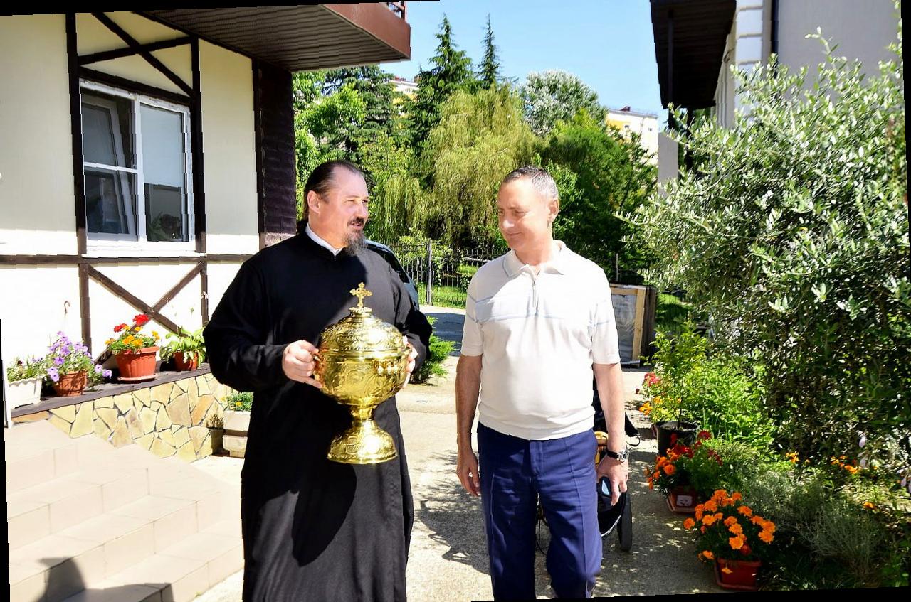 «Визит Виктора Теплякова в новый корпус храма на Ареде»
