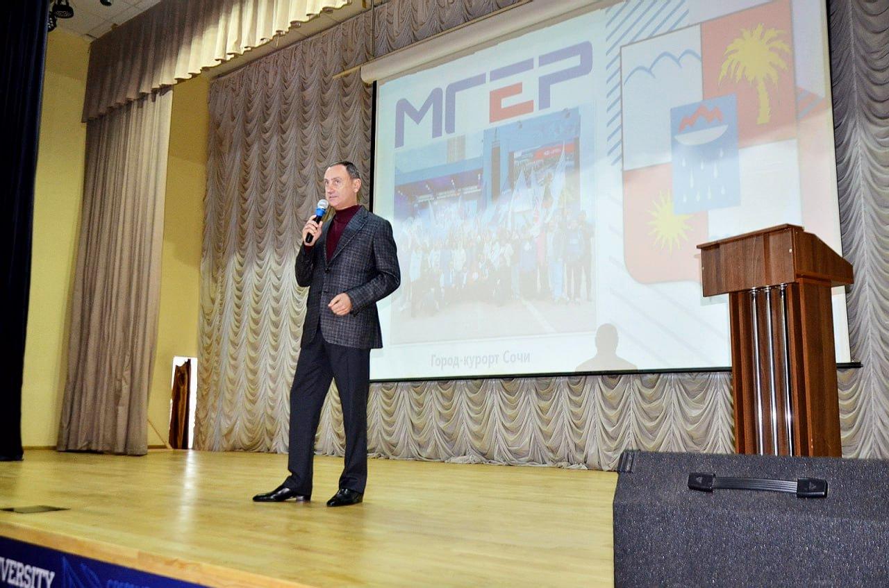 «Виктор Тепляков поделился возможностями сотрудничества с «Молодой Гвардией»»