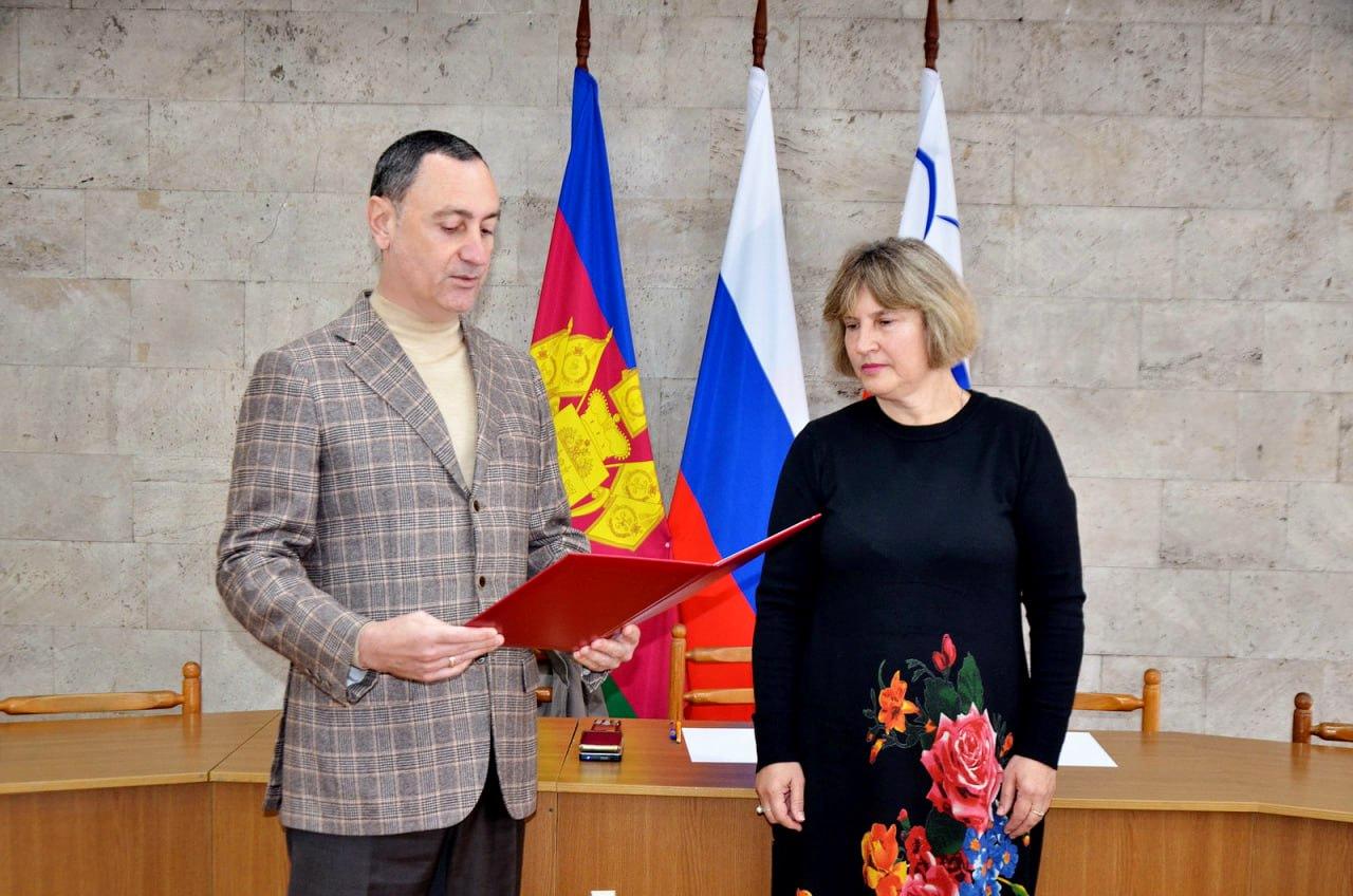 «Виктор Тепляков наградил специалистов Сочи»