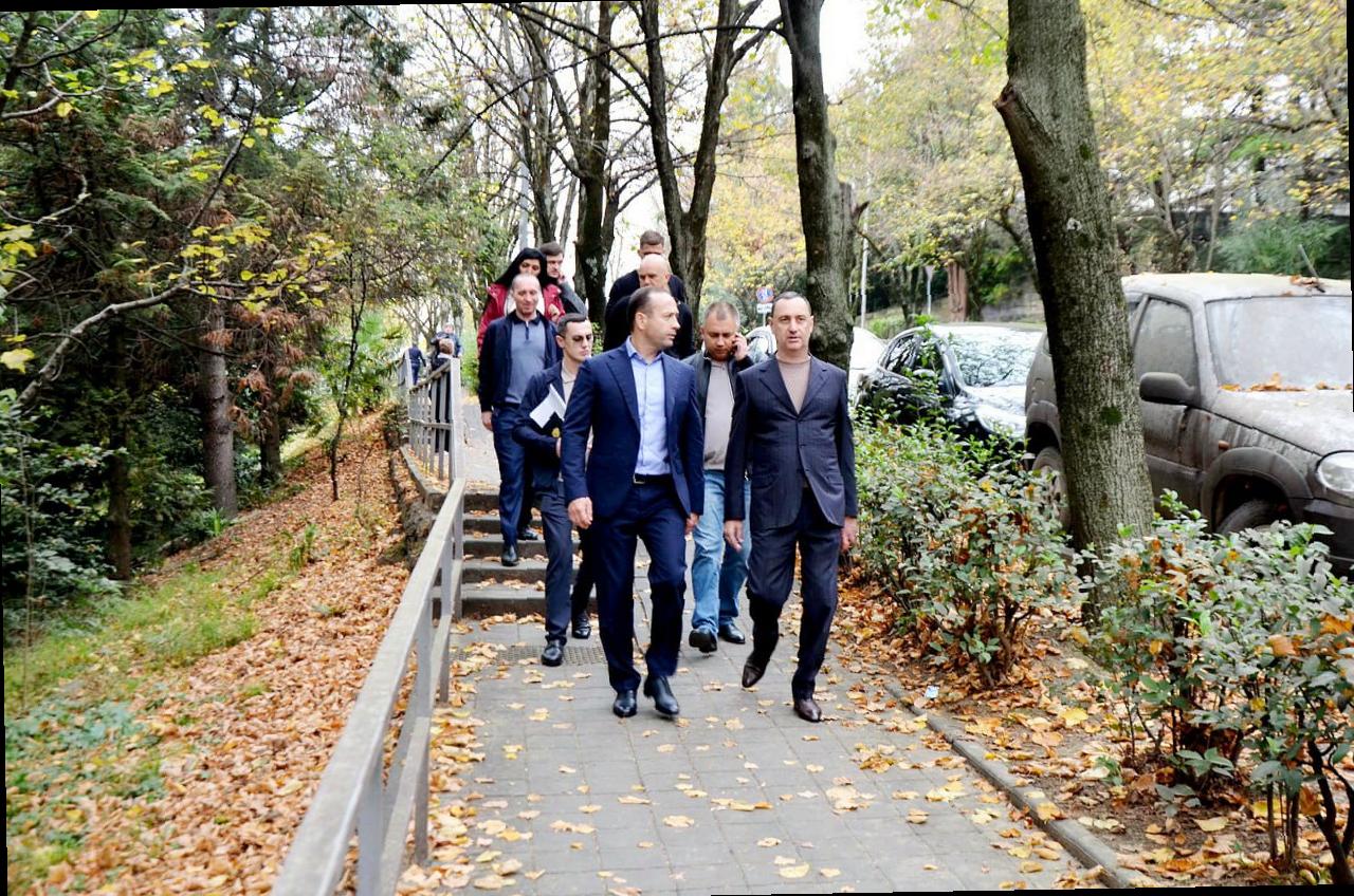 «Виктор Тепляков проверил район Макаренко»