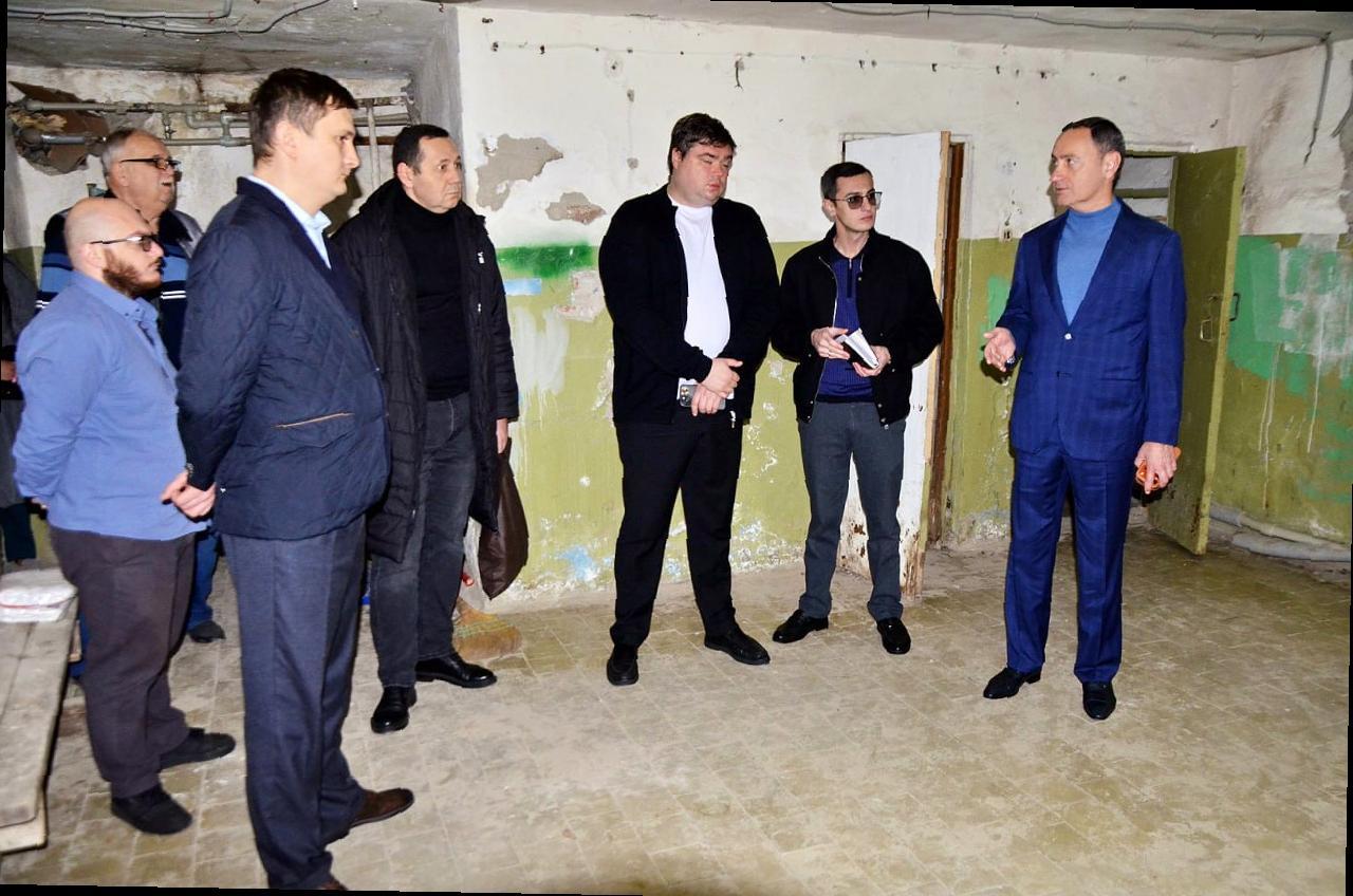 «Виктор Тепляков осмотрел убежища на улице Гагарина в Сочи»