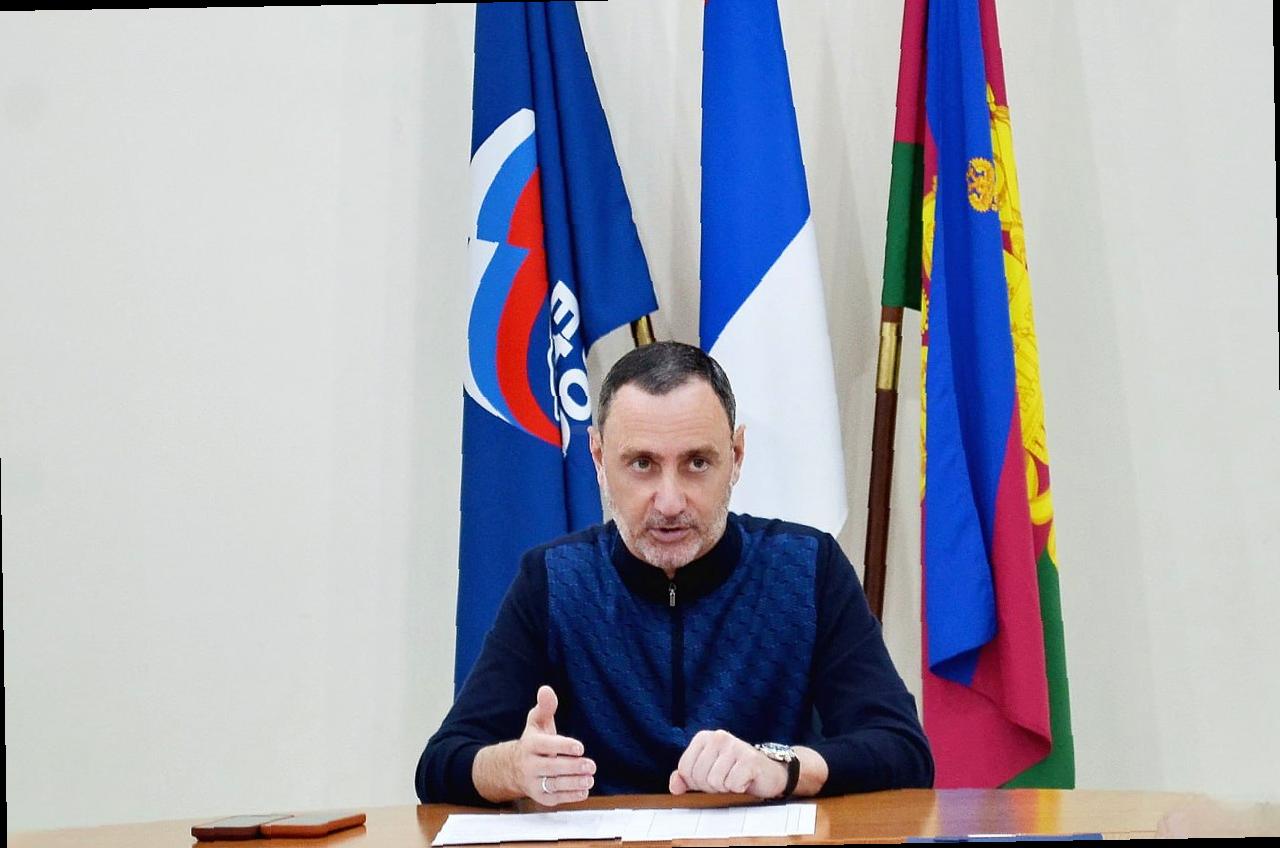 «Виктор Тепляков на заседании сторонников партии «Единая Россия» в Сочи»