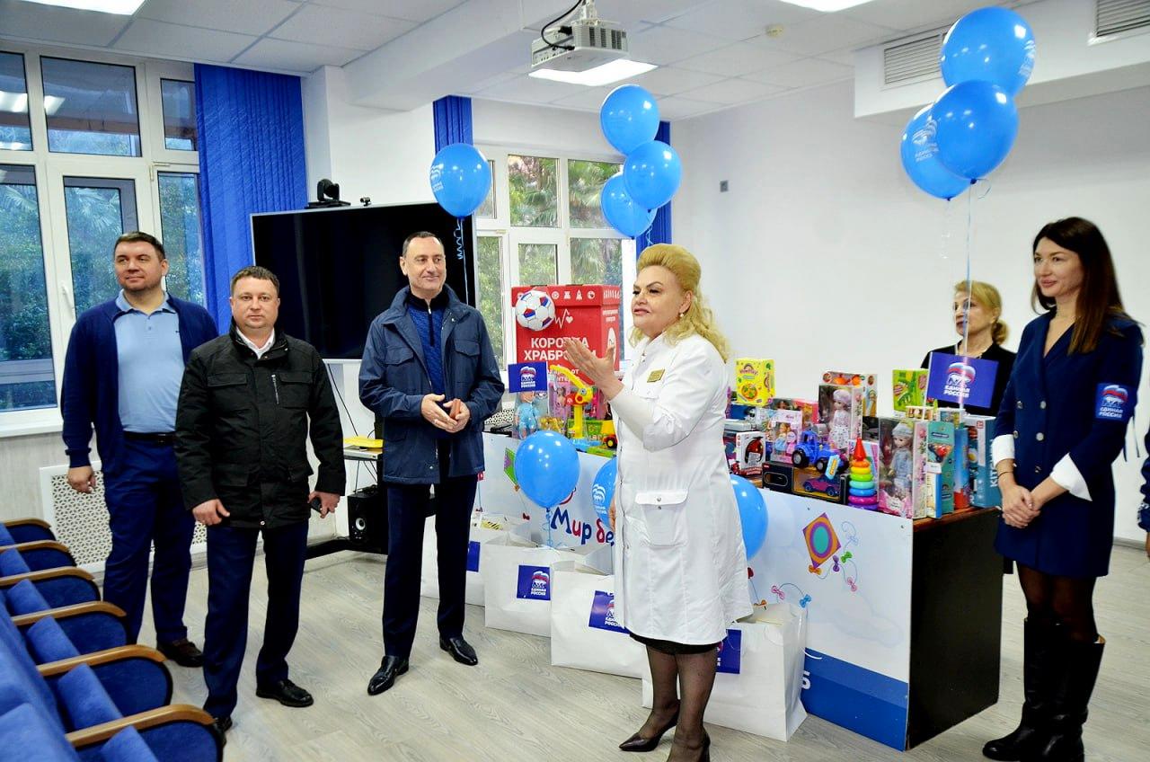 «Виктор Тепляков поддержал благотворительную акцию «Коробка храбрости»