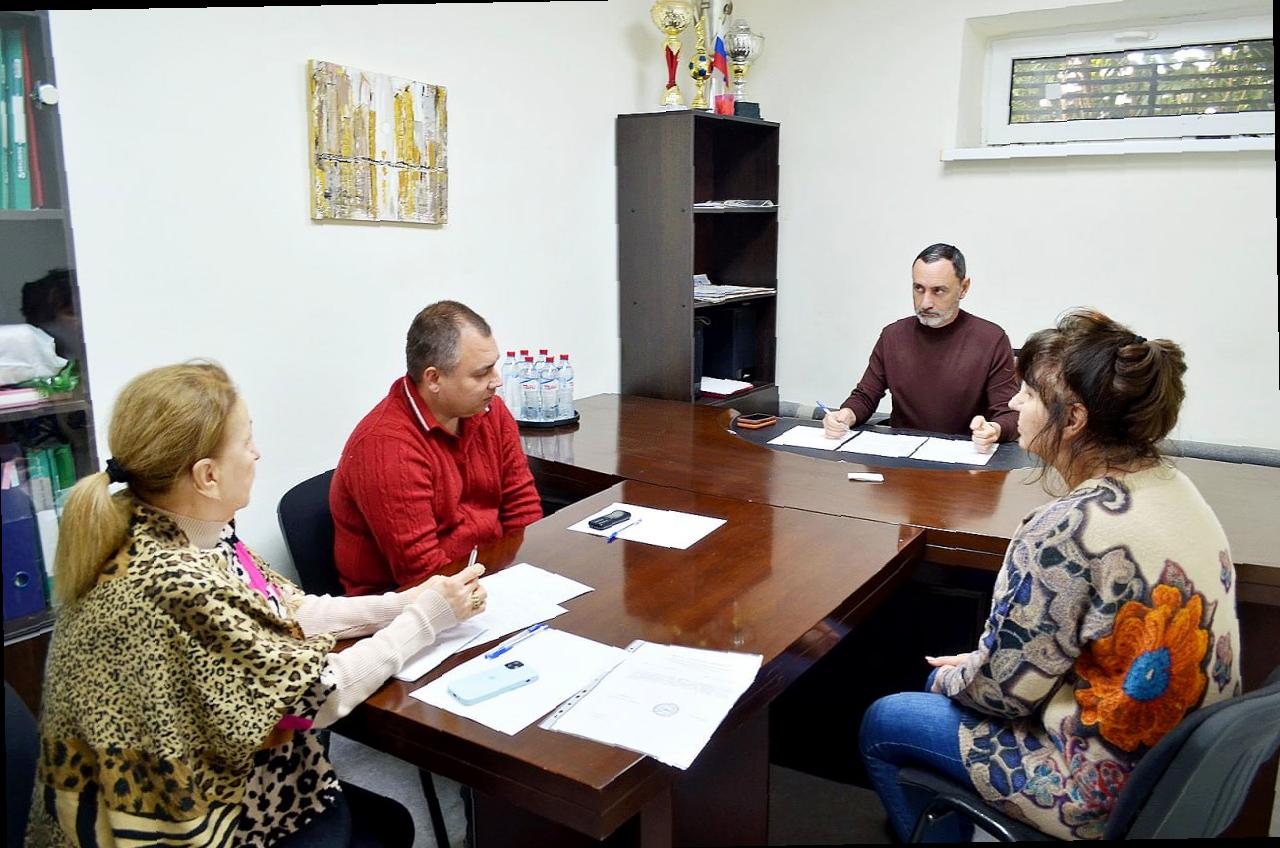 «Виктор Тепляков встретился с жителями города»